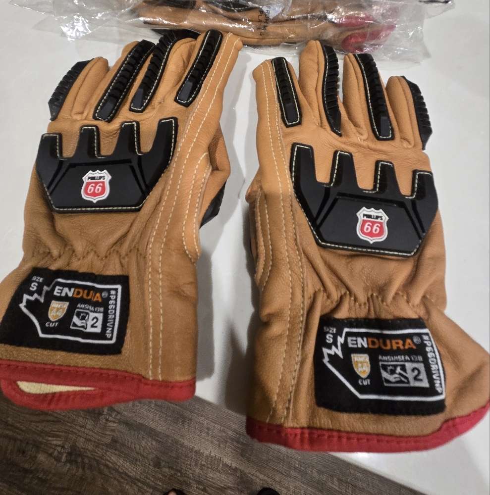 Heavy Duty Goat Leather And Kevlar Endura Tan and Black Work Gloves